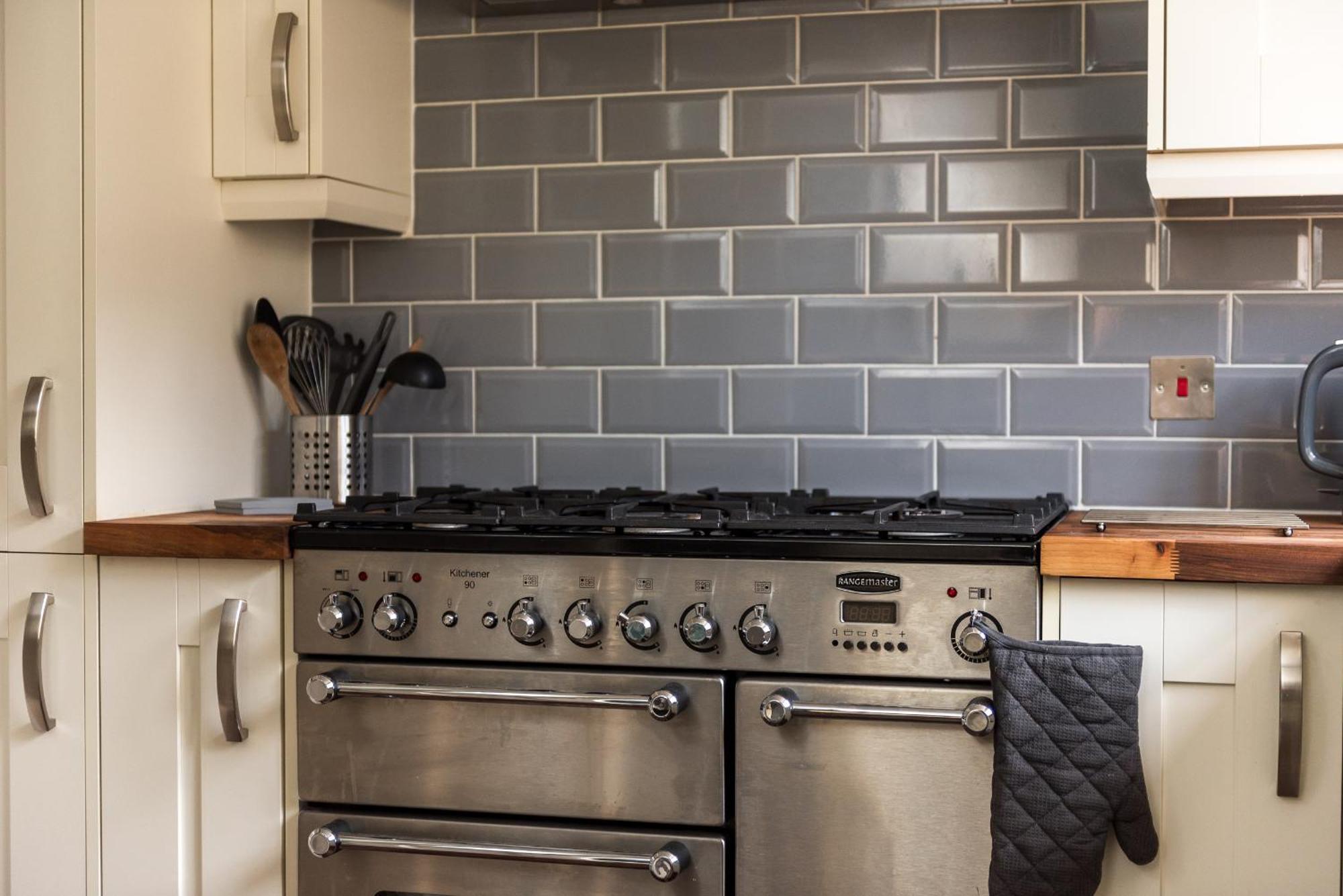 Cosy Roseburn Apartment, Edinburgh - 2 Bedrooms, Free Parking Kültér fotó